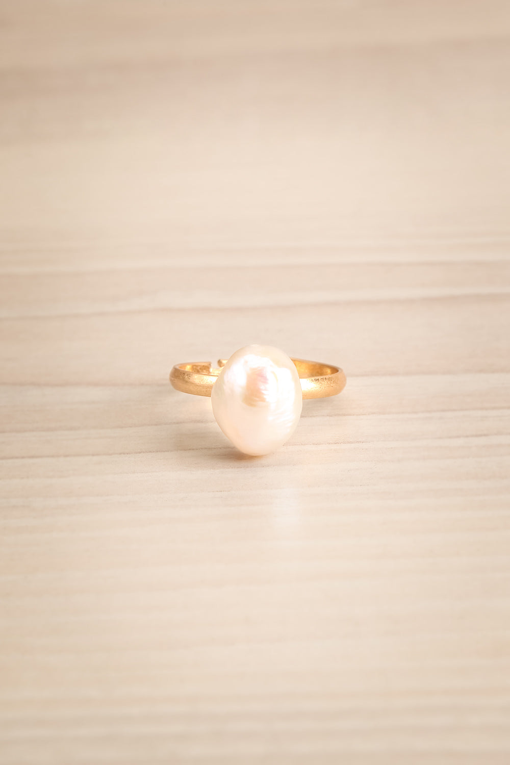 Ottignaga Golden Adjustable Ring with Pearl | La Petite Garçonne
