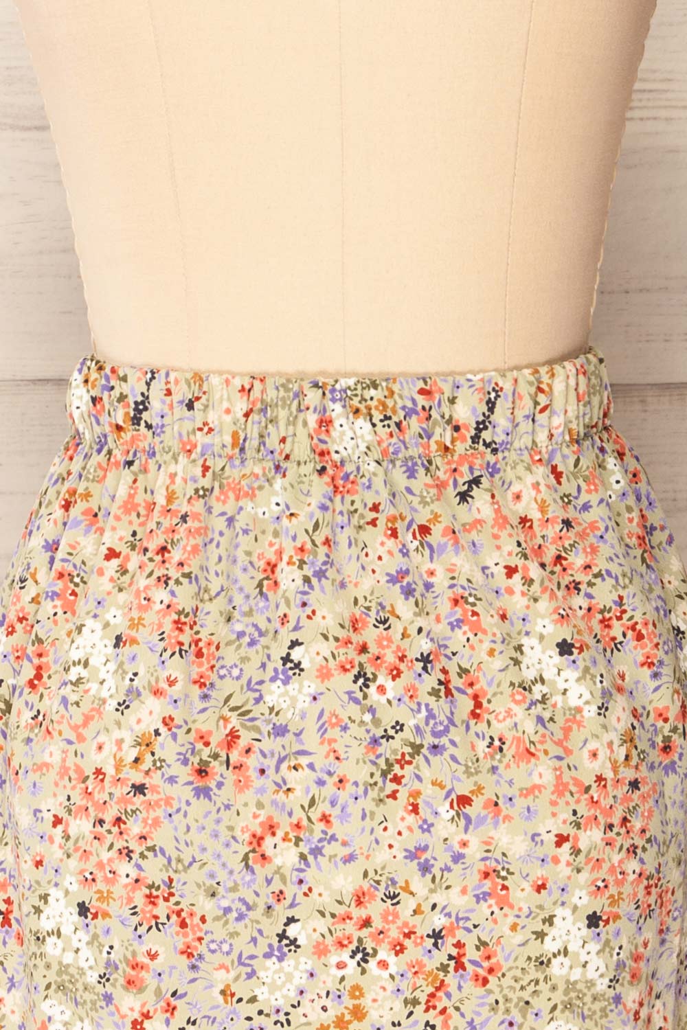 Pajai Floral Print Midi Skirt w/ Elastic Waist | La petite garçonne back close-up
