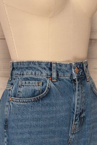 Panthea High Waisted Mom Jeans | La Petite Garçonne  side close-up