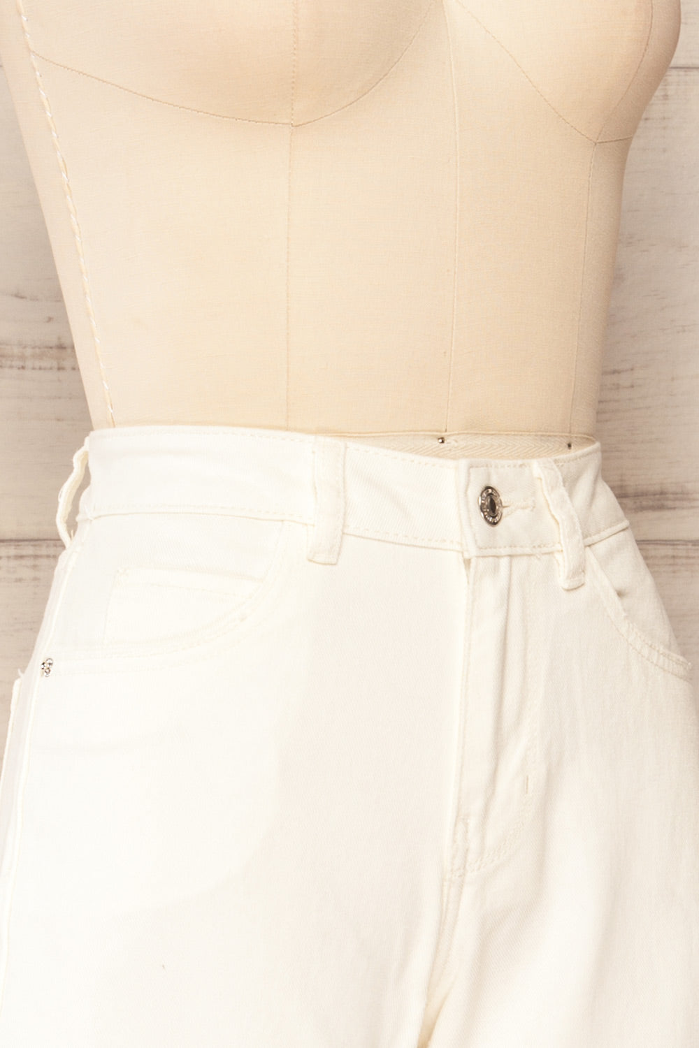 Park Ivory High-Waisted Denim Shorts | La petite garçonne side close-up