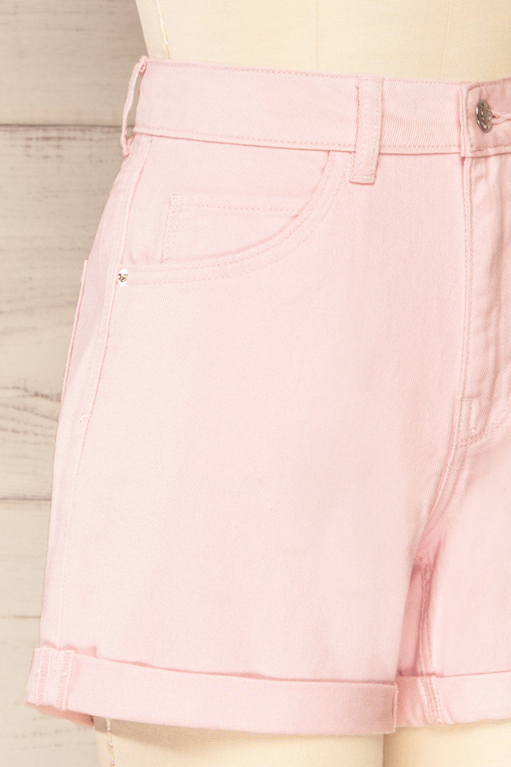 Park Pink High-Waisted Denim Shorts | La petite garçonne side close-up