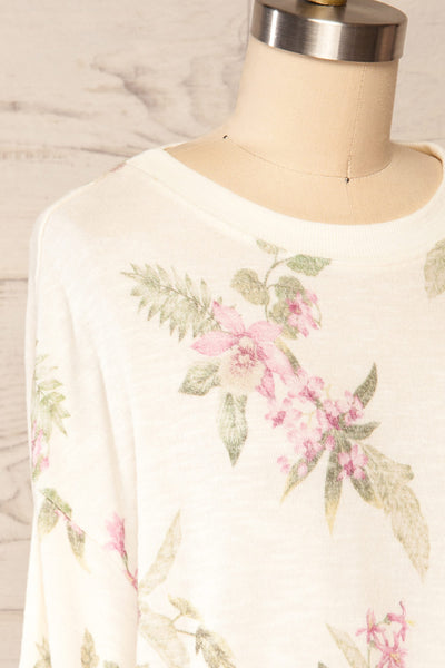 Paszkow White Floral Crew Neck Sweater | La petite garçonne side close up