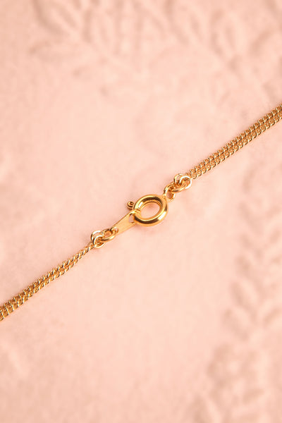 Patti Lupone Golden Frame & Pearl Pendant Necklace closure | Boutique 1861