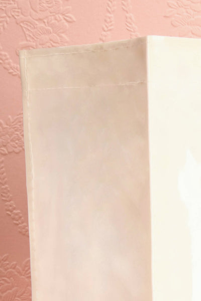 Petit Sac Vernis Blu 1861 - Cream glossy reusable bag side close-up