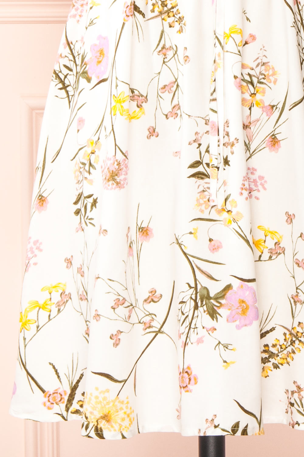 Piana White Short Floral Dress | Boutique 1861 details