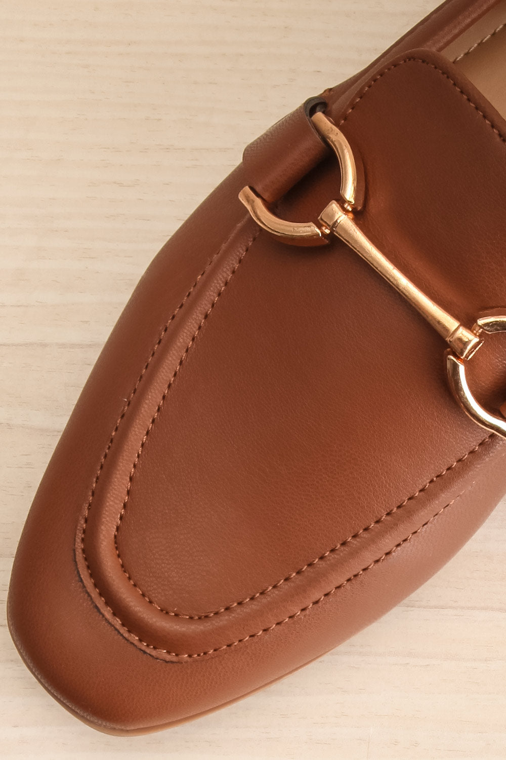 Picasso Brown Pointed Faux-Leather Loafers | La petite garçonne flat close-up
