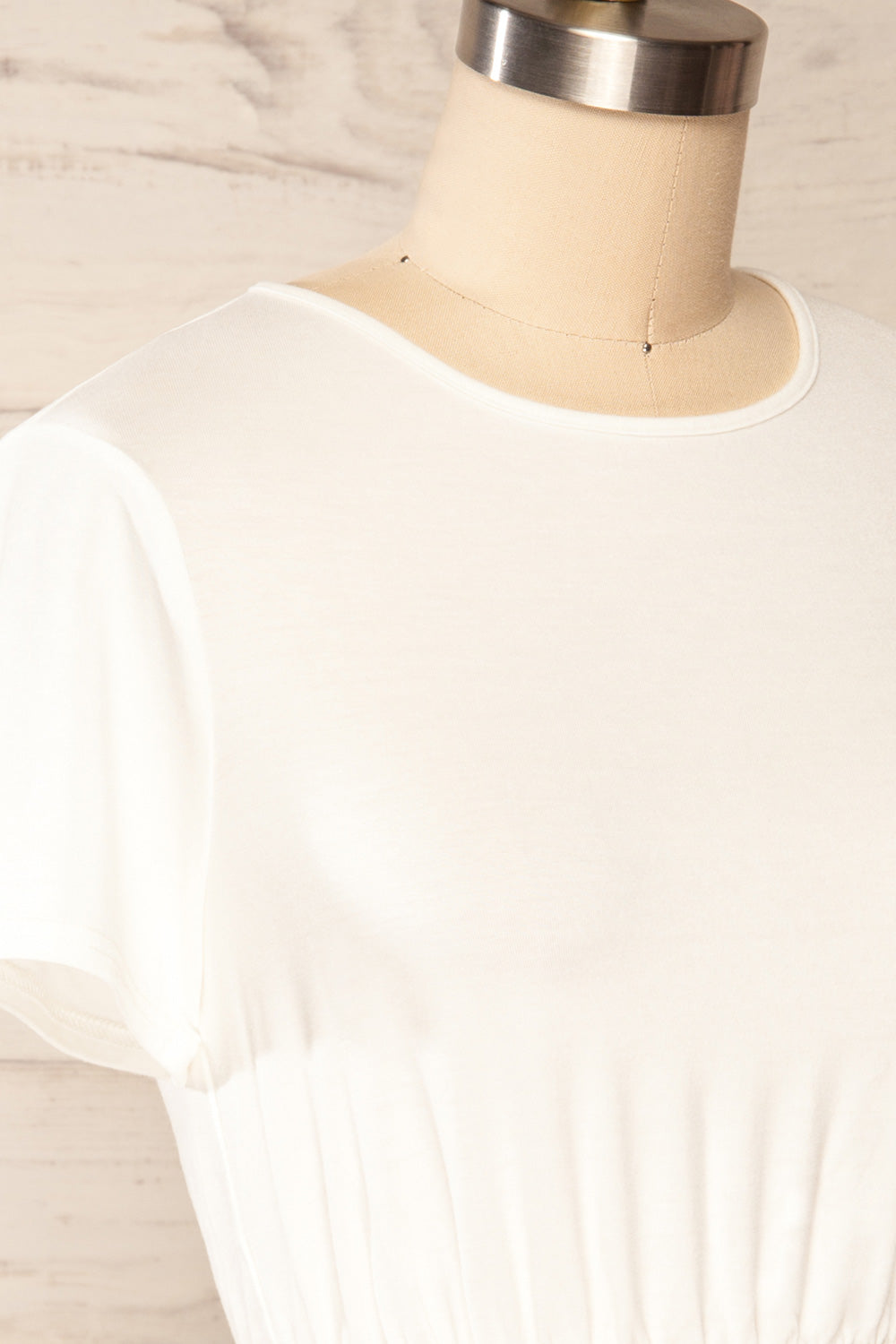 Pisz White Short Sleeve Drawstring Crop Top | La petite garçonne side close up