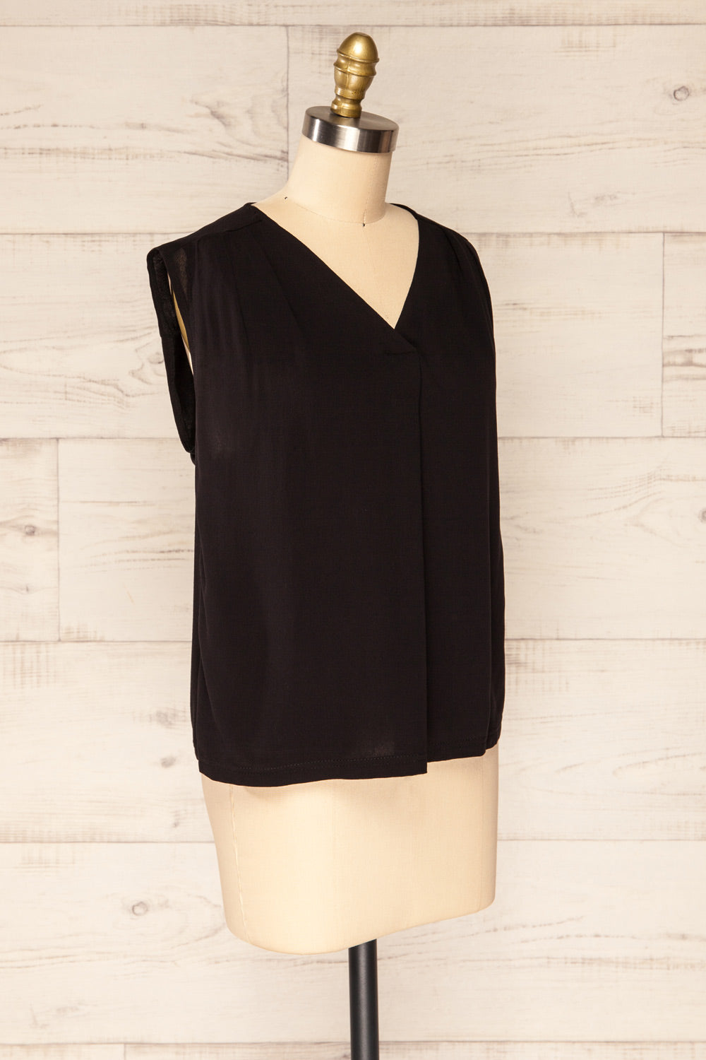 Plonsk Black Sleeveless V-Neck Blouse | La petite garçonne side view