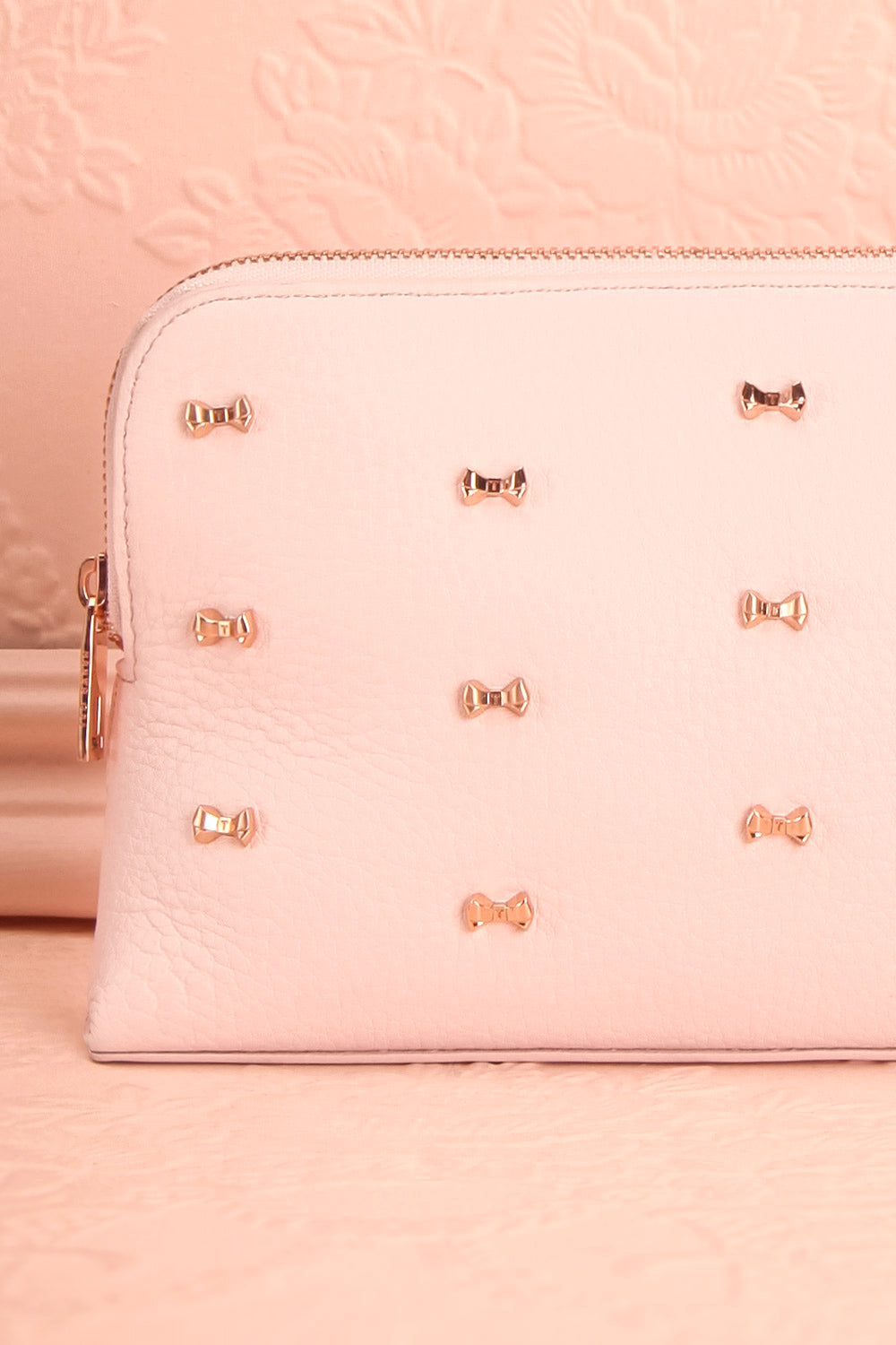 Polska - Light pink wash bag with bows front close-up