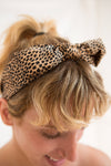 Praktusc Cheetah Print Headband w/ Bow | La petite garçonne model