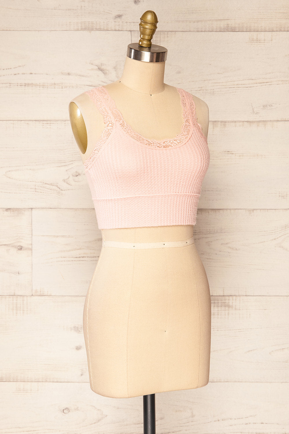 Pregje V-Neck Cropped Cami w/ Lace Details | La petite garçonne side view