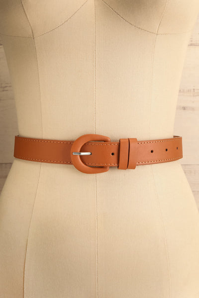 Premier Cercle Caramel Faux-Leather Belt | La petite garçonne