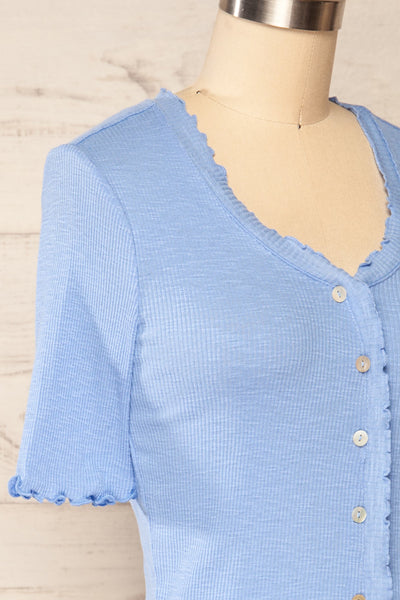 Pronoia Blue Ribbed Crop Top w/ Short Sleeves | La petite garçonne side close up