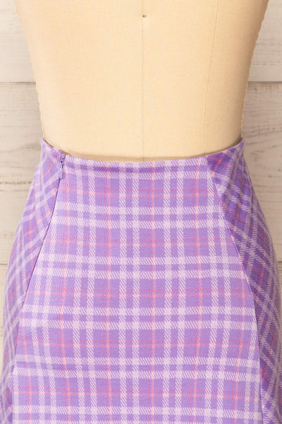 Pucisca Short A-Line Plaid Skirt | La petite garçonne back close-up