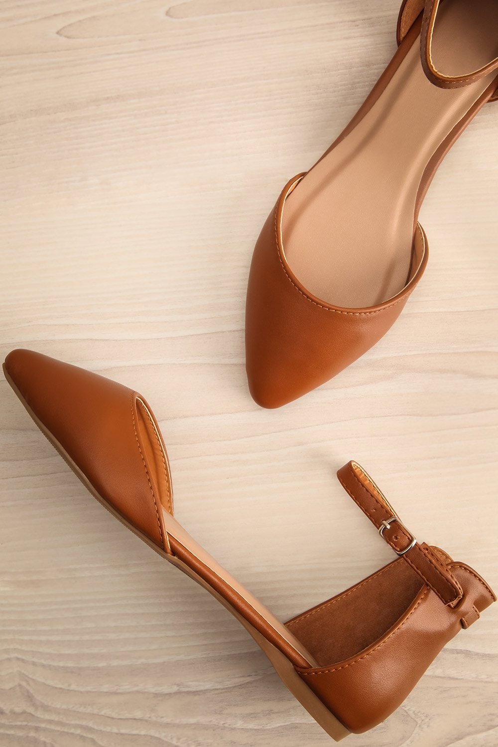 Puno Cognac | Brown Pointed Toe Flats