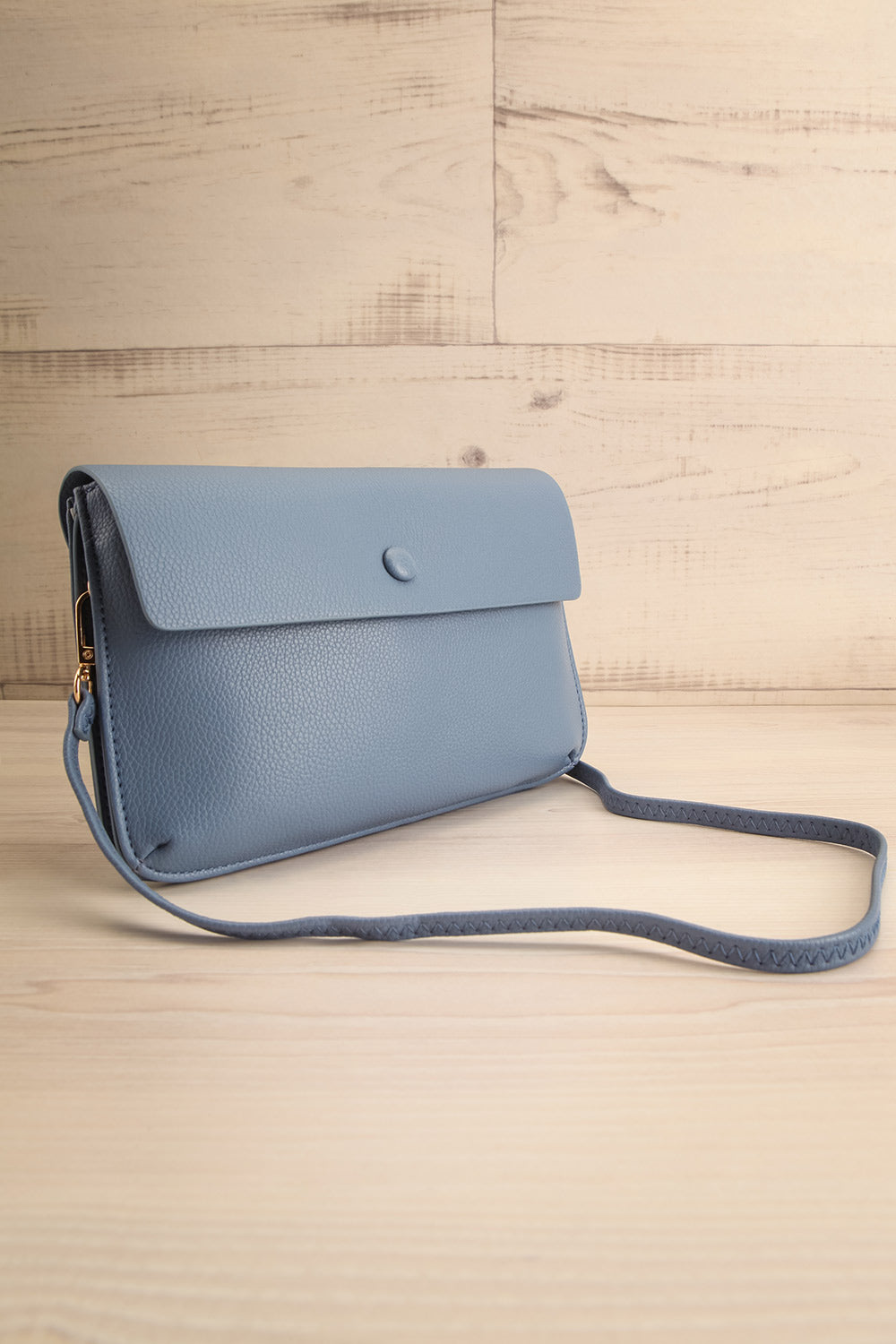 Puppis Blue Textured Faux-Leather Handbag | La petite garçonne side view