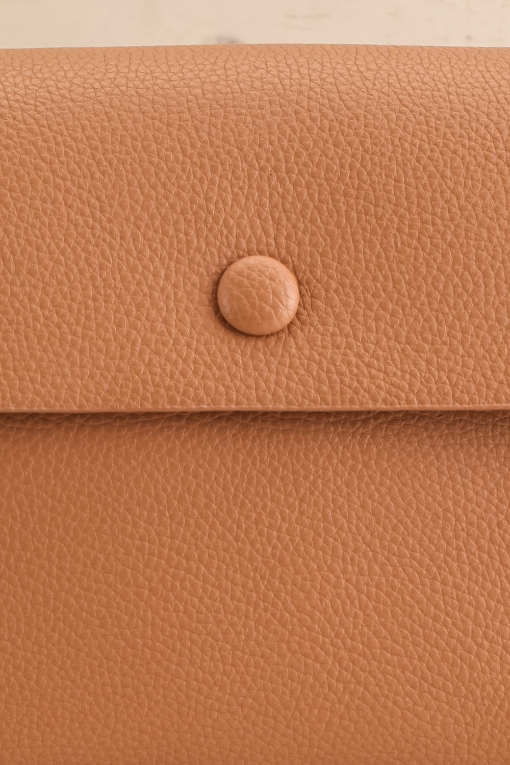 Puppis Brown Textured Faux-Leather Handbag | La petite garçonne front close-up