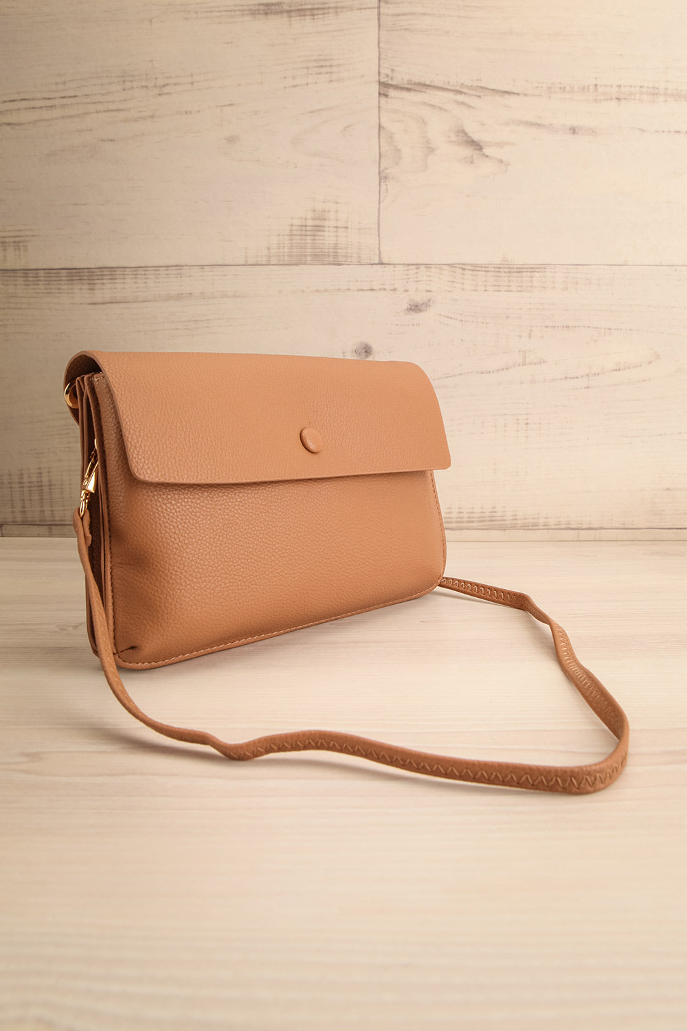 Puppis Brown Textured Faux-Leather Handbag | La petite garçonne side view