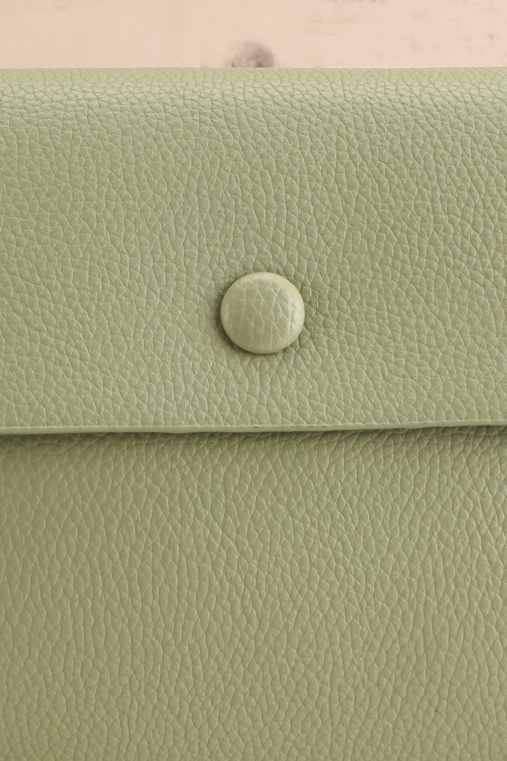 Puppis Green Textured Faux-Leather Handbag | La petite garçonne close-up