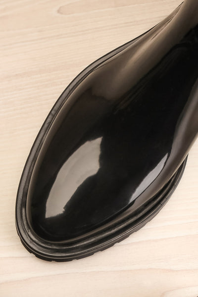 Pupukea Black Rain Boots | La Petite Garçonne flat close-up
