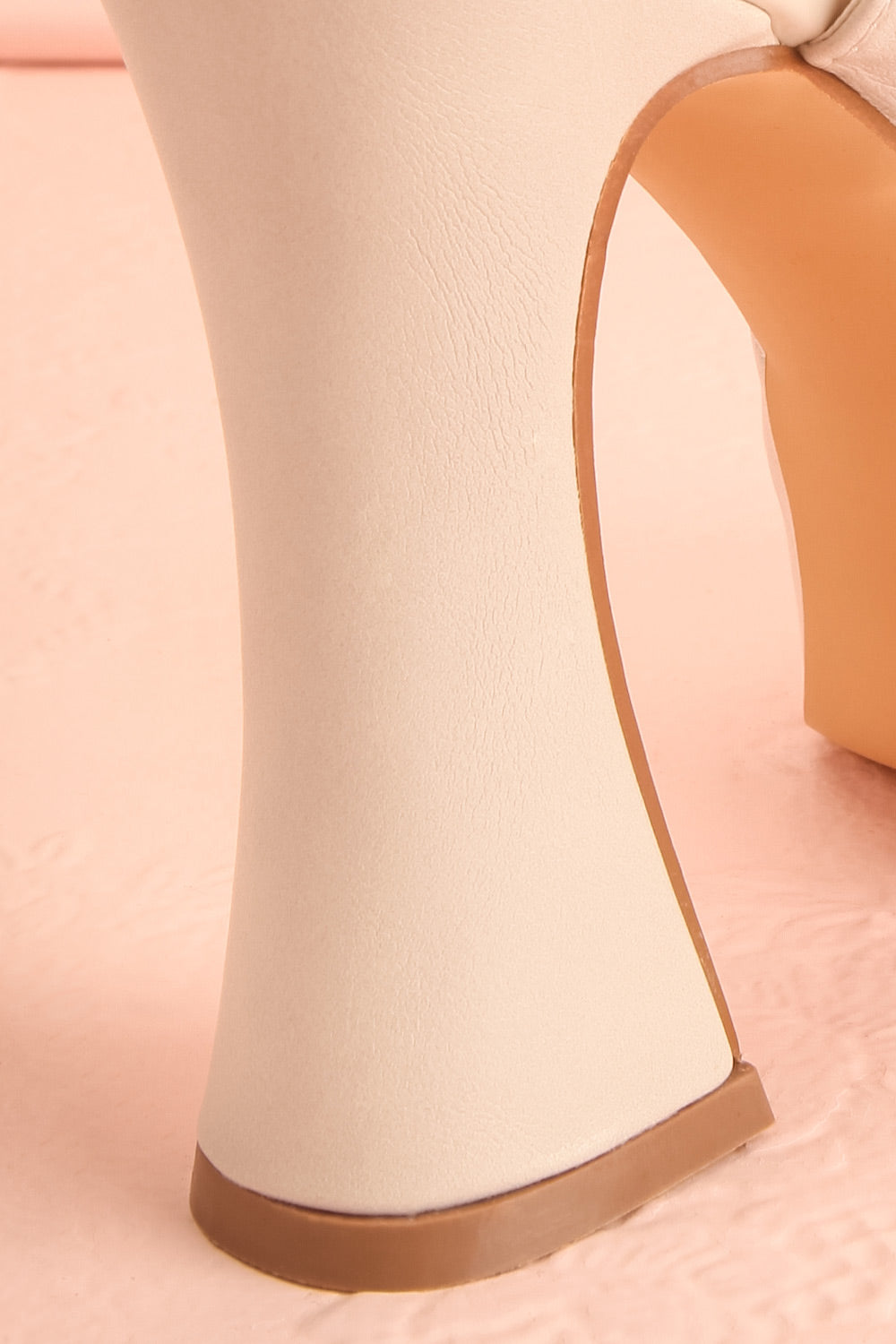 Quando Ivory Platform Heeled Sandals | La petite garçonne back close-up