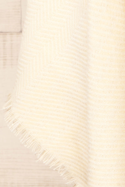 Raccourci Cream Herringbone Pattern Scarf | La petite garçonne fabric