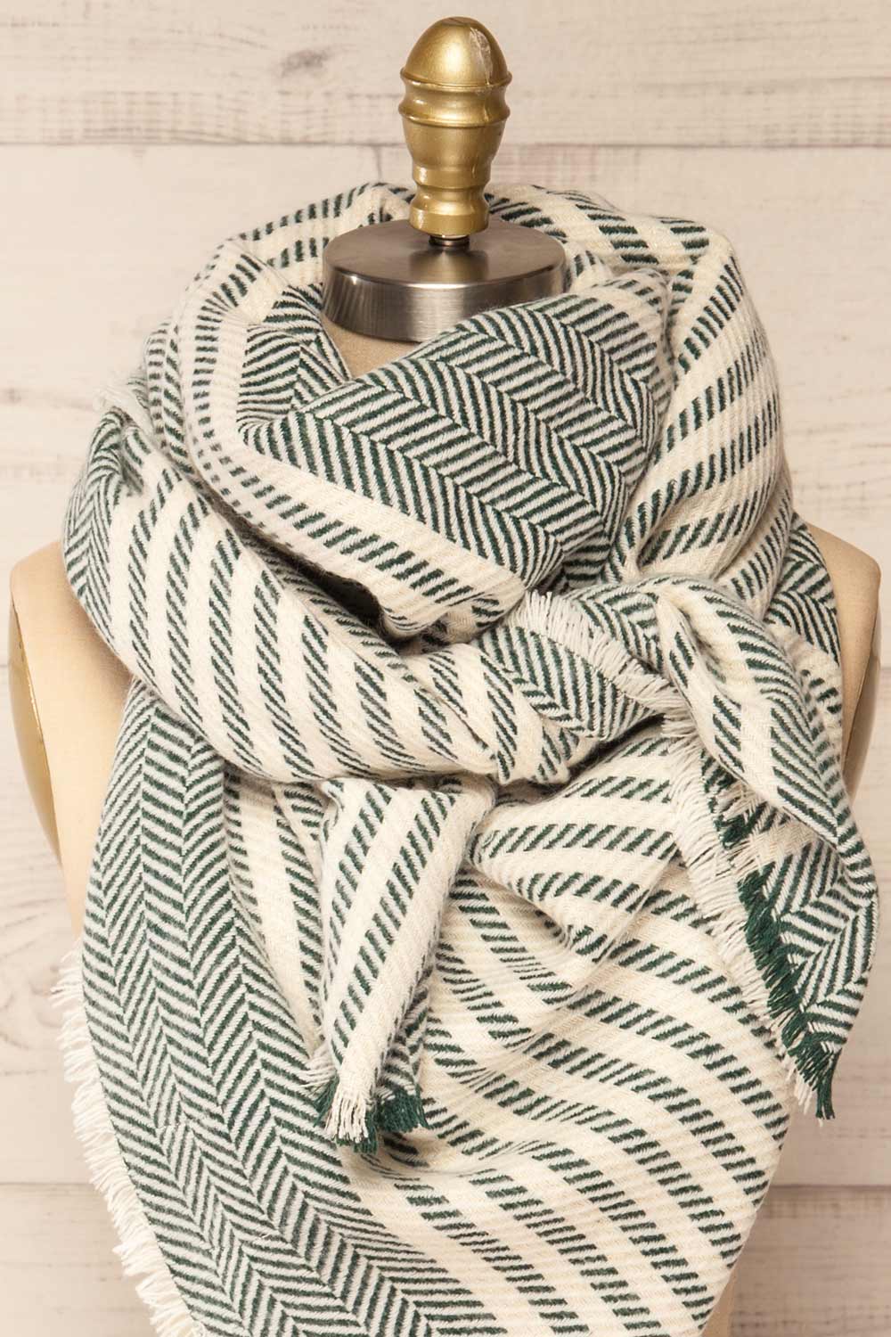 Raccourci Green Herringbone Patterned Scarf | La petite garçonne triangle close-up