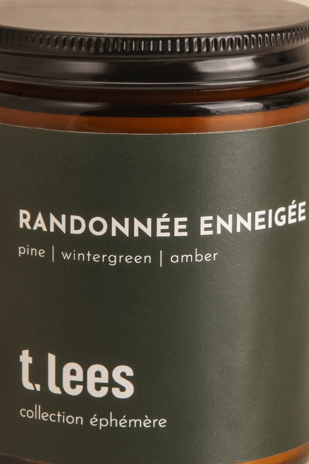 Randonnée Enneigée Candle | Maison garçonne closed close-up