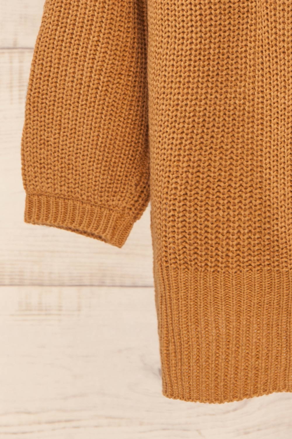 Rennes Caramel Knit Turtleneck Sweater | La petite garçonne bottom 