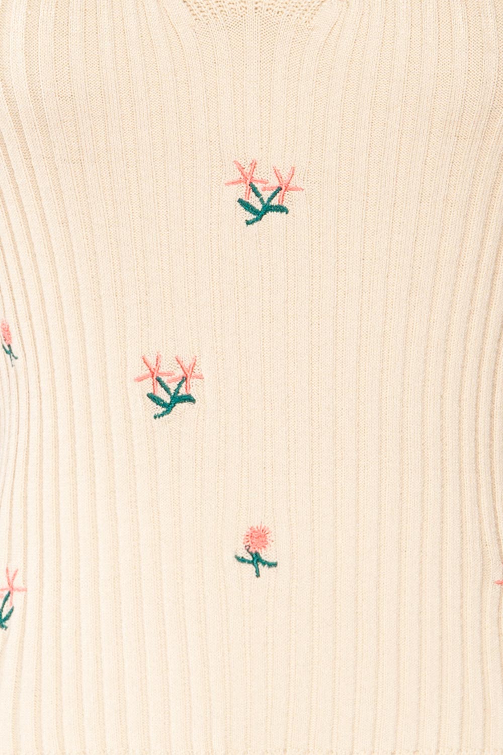 Rhudn Beige Floral Embroidered Cropped Cami | La petite garçonne texture