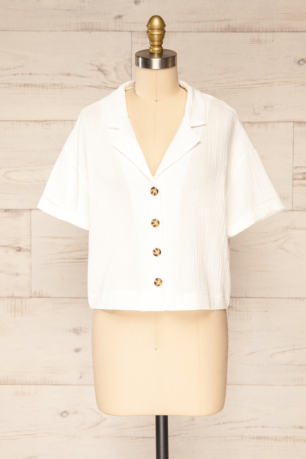 Riga Ivory Cropped Button-Up Blouse | La petite garçonne front view 