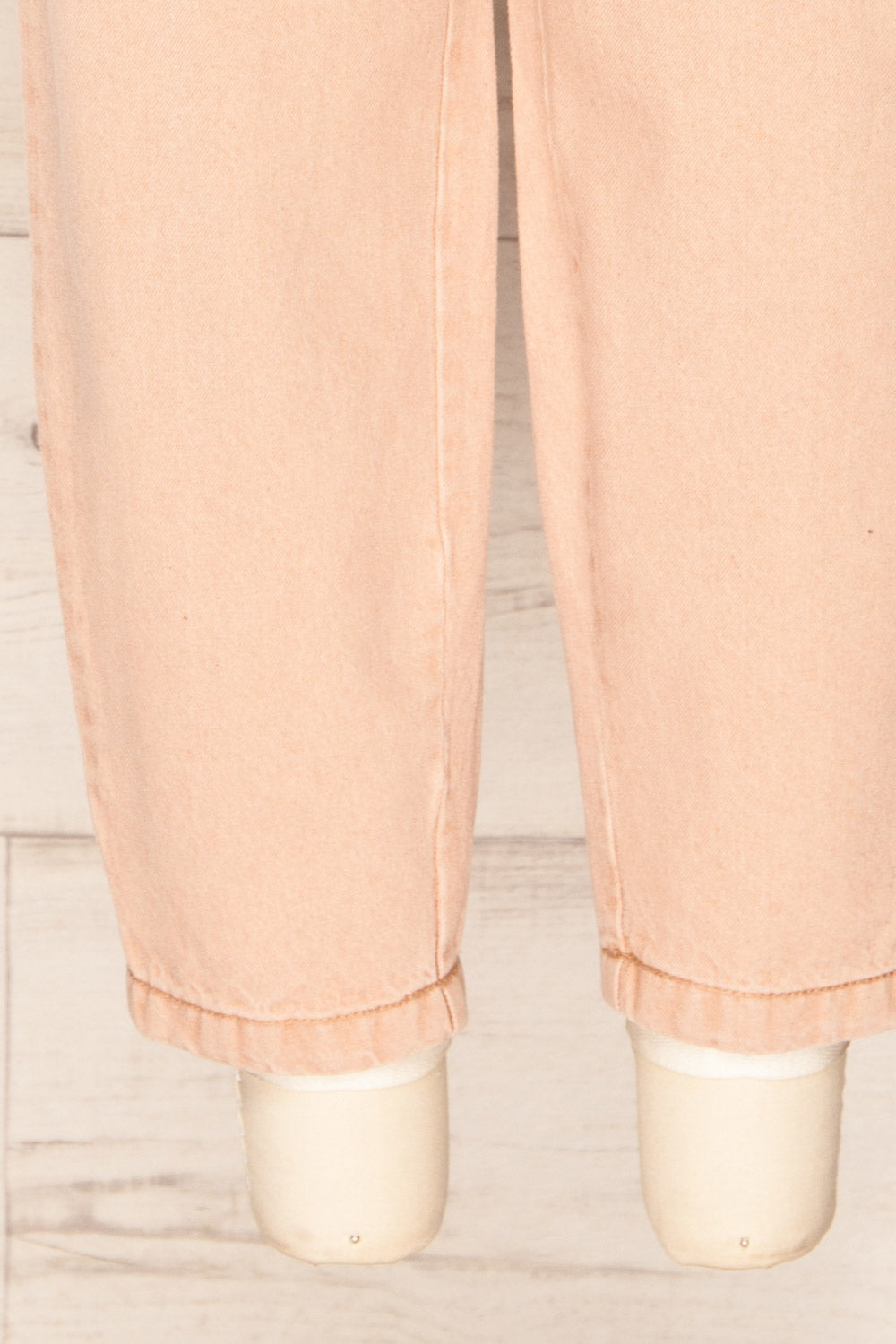 Rugby Light Peach High-Waisted Wide Leg Jeans | La petite garçonne bottom close-up