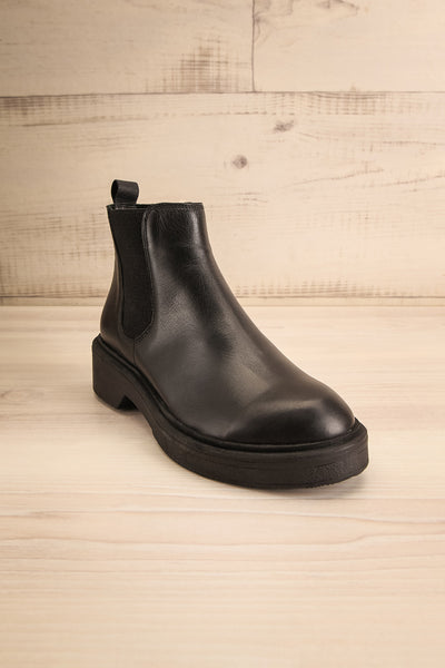 Rurrena Black Chelsea Leather Boots | La petite garçonne front view