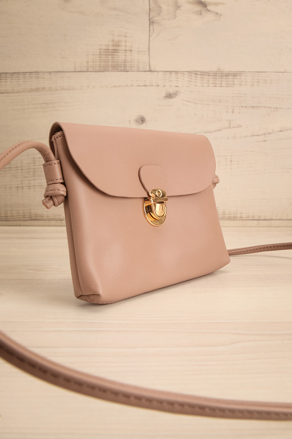 Sabadell Blush Small Crossbody Bag | La petite garçonne side view