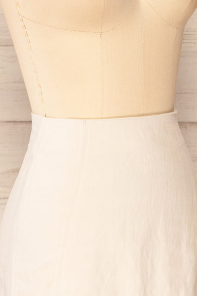 Sadye Beige Faux-Linen High-Waisted Skirt | La petite garçonne  side close-up