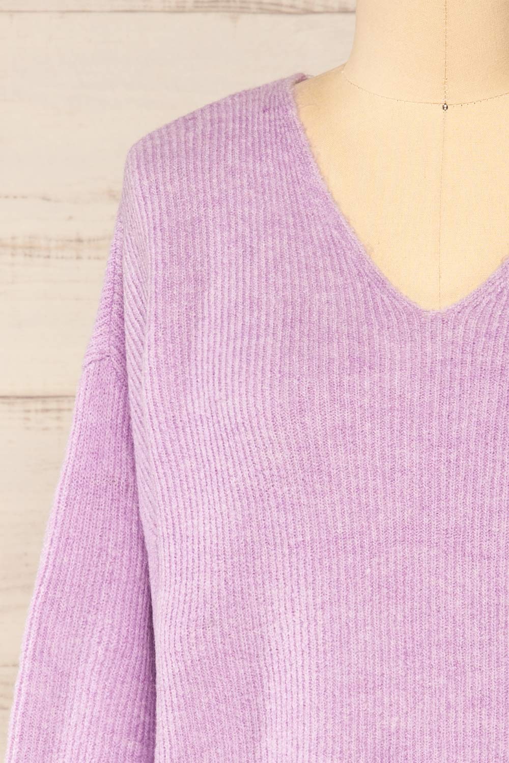 Saler Lavender Oversized Knited Sweater | La petite garçonne front close-up