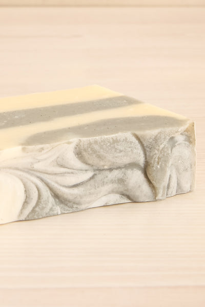 Savon Earl Grey Handmade Perfumed Soap | La Petite Garçonne flat close-up