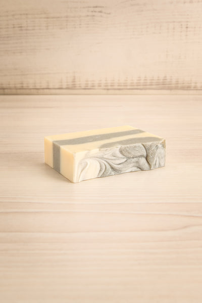 Savon Earl Grey Handmade Perfumed Soap | La Petite Garçonne flat view