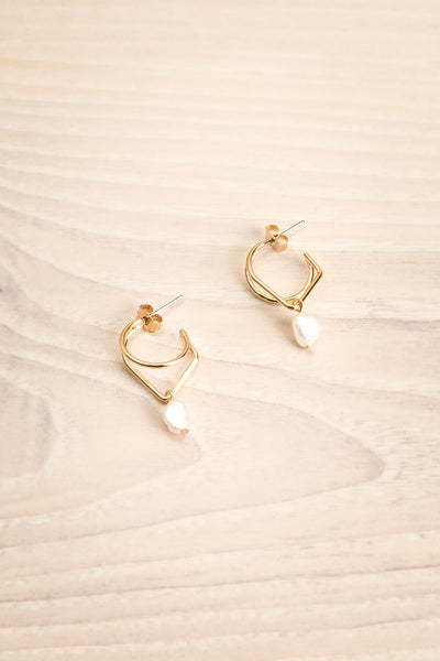 Scleractinia Golden Hoop Earrings with Pearl | La Petite Garçonne