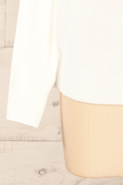 Scopello White Soft Knit Sweater w/ Open Back | La petite garçonne  sleeve
