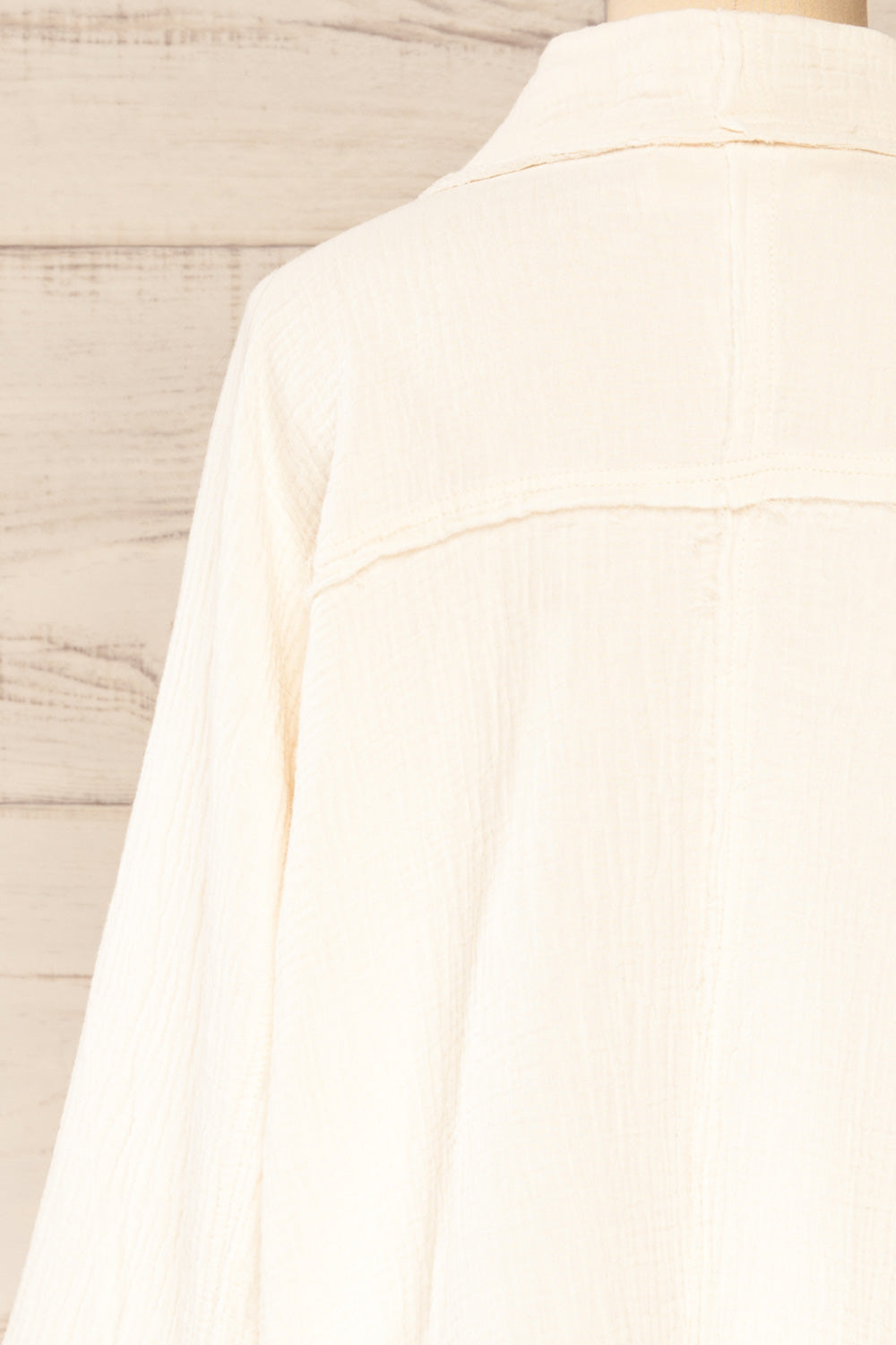 Seda Cream Textured Long Sleeve Kimono | La petite garçonne back close-up