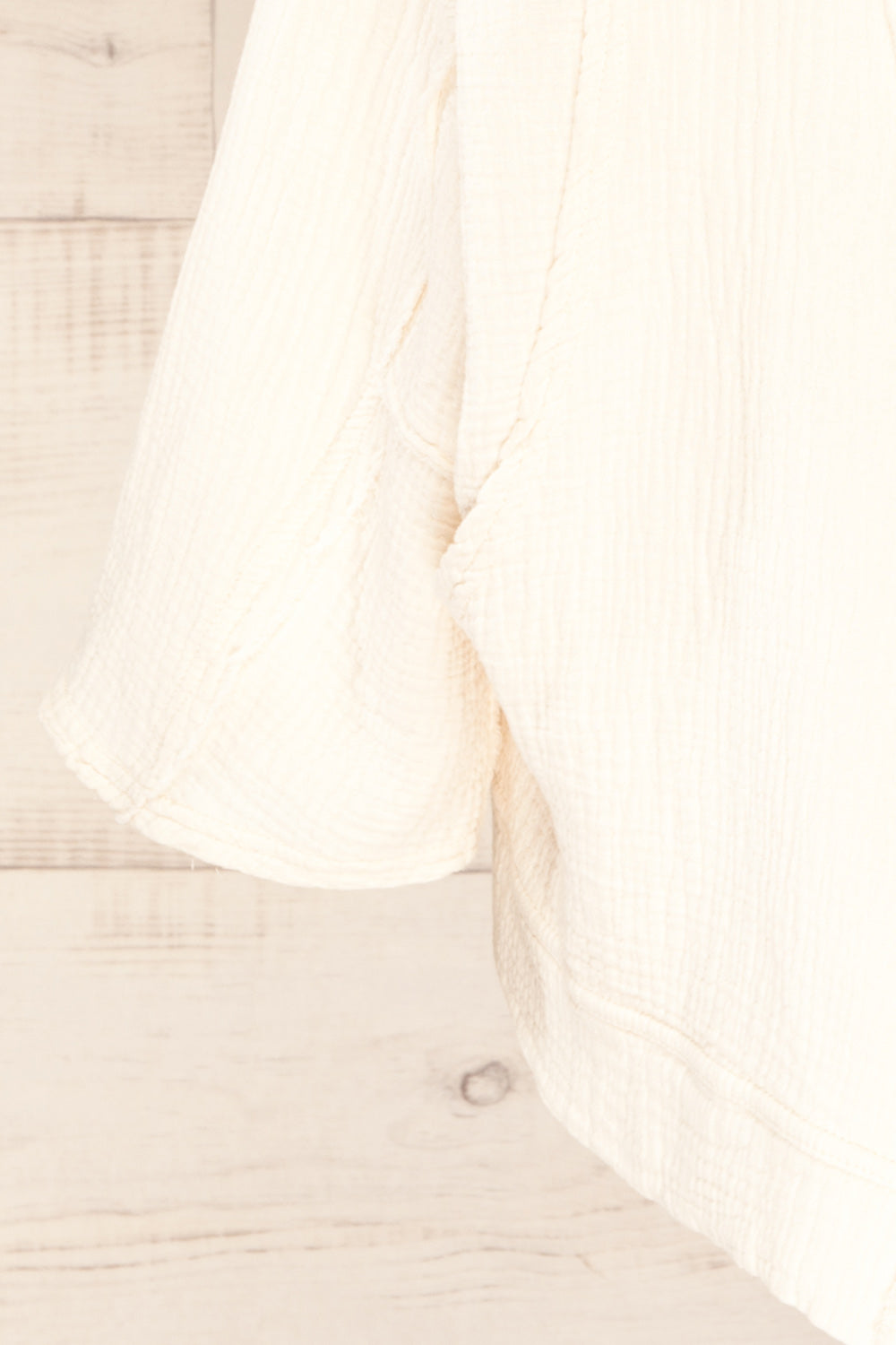 Seda Cream Textured Long Sleeve Kimono | La petite garçonne bottom 