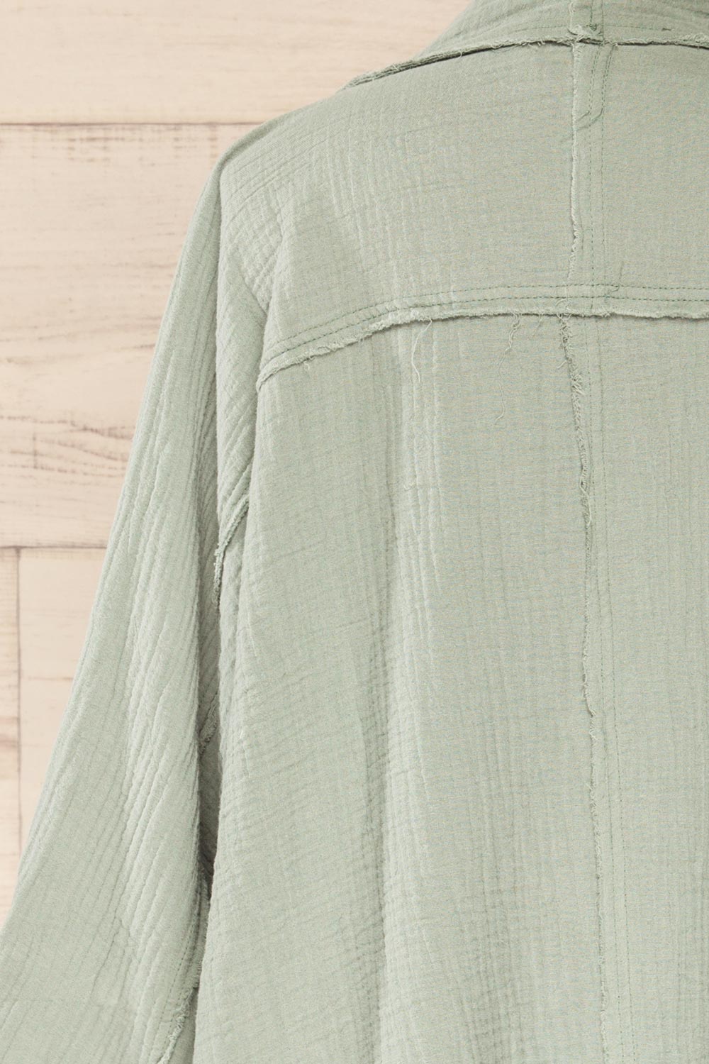 Seda Green Textured Long Sleeve Kimono | La petite garçonne back close-up
