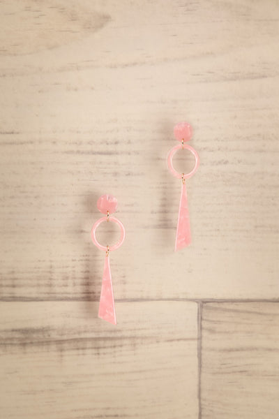 Selas Bonbon Pink Marbled Plastic Pendant Earrings | La Petite Garçonne