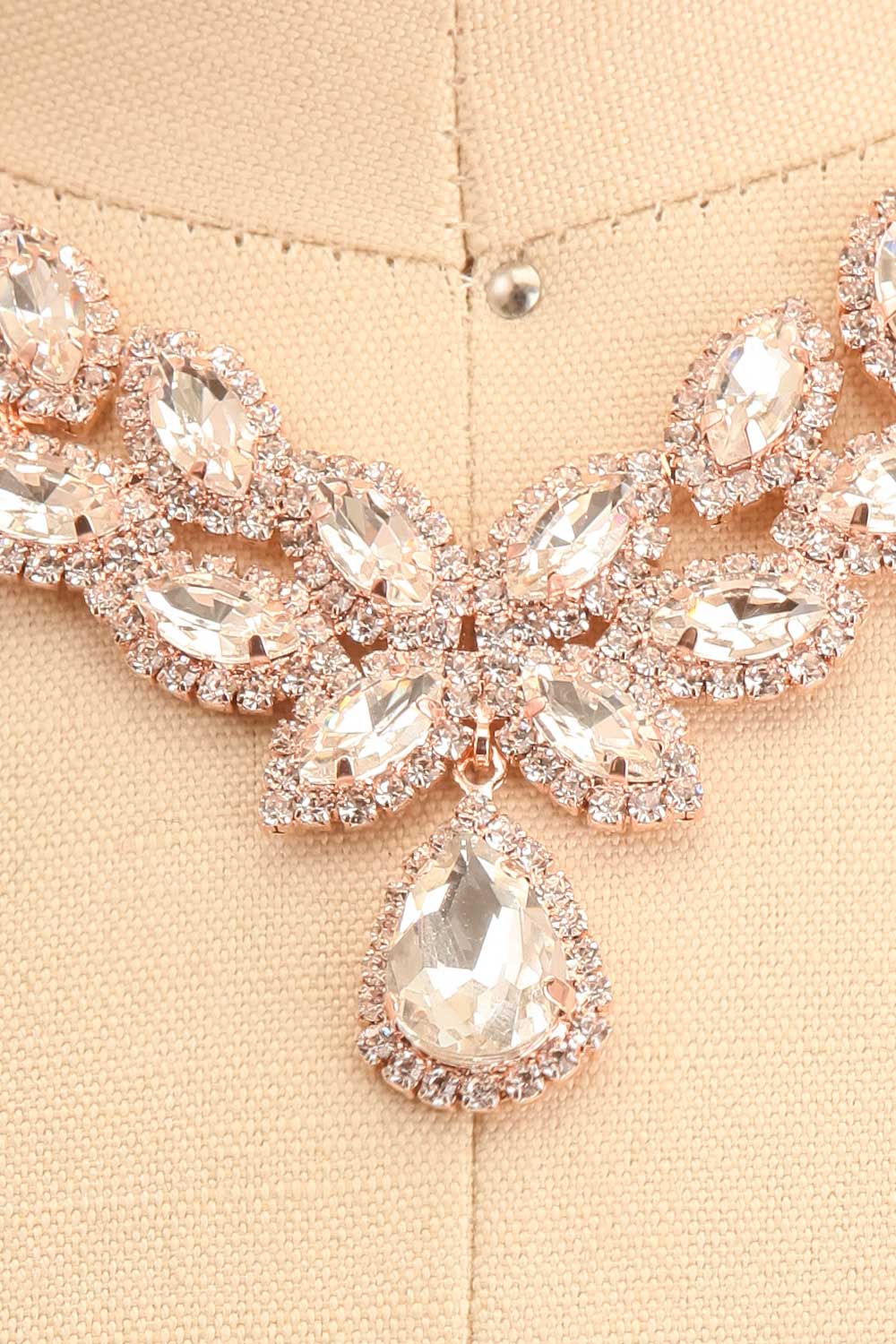 Alinae Rosegold Crystal Earrings & Necklace Set | Boutique 1861 details