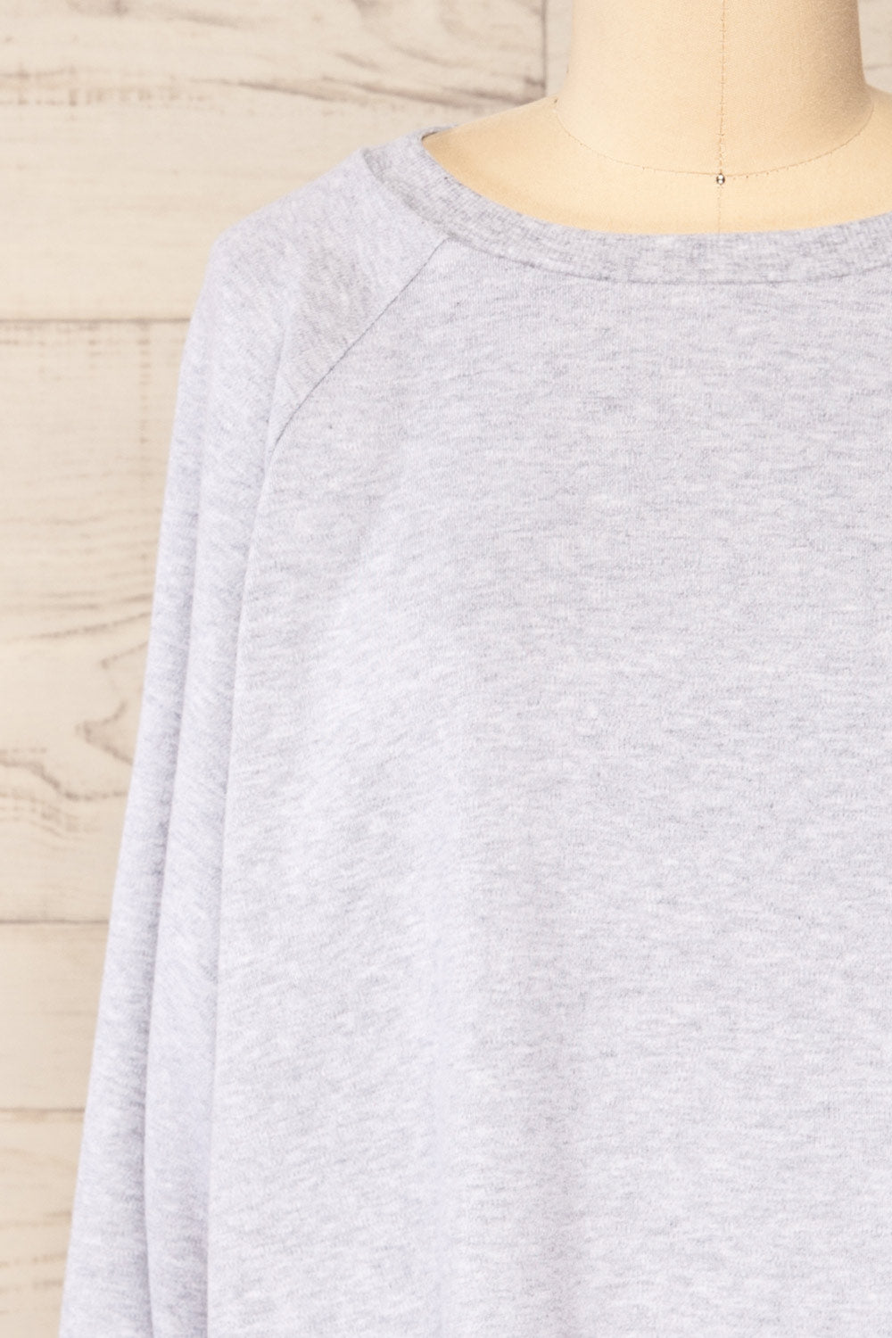 Set Brie Grey Sweater and Lounge Pants | La petite garçonne top front close-up