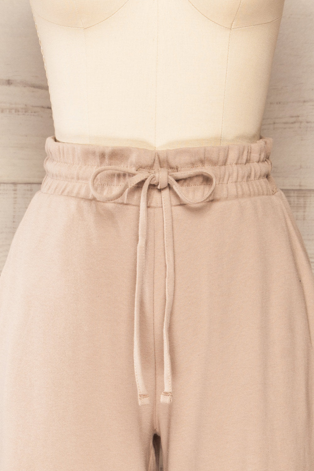 Set Brie Mocha Taupe Sweater and Lounge Pants | La petite garçonne front close-up