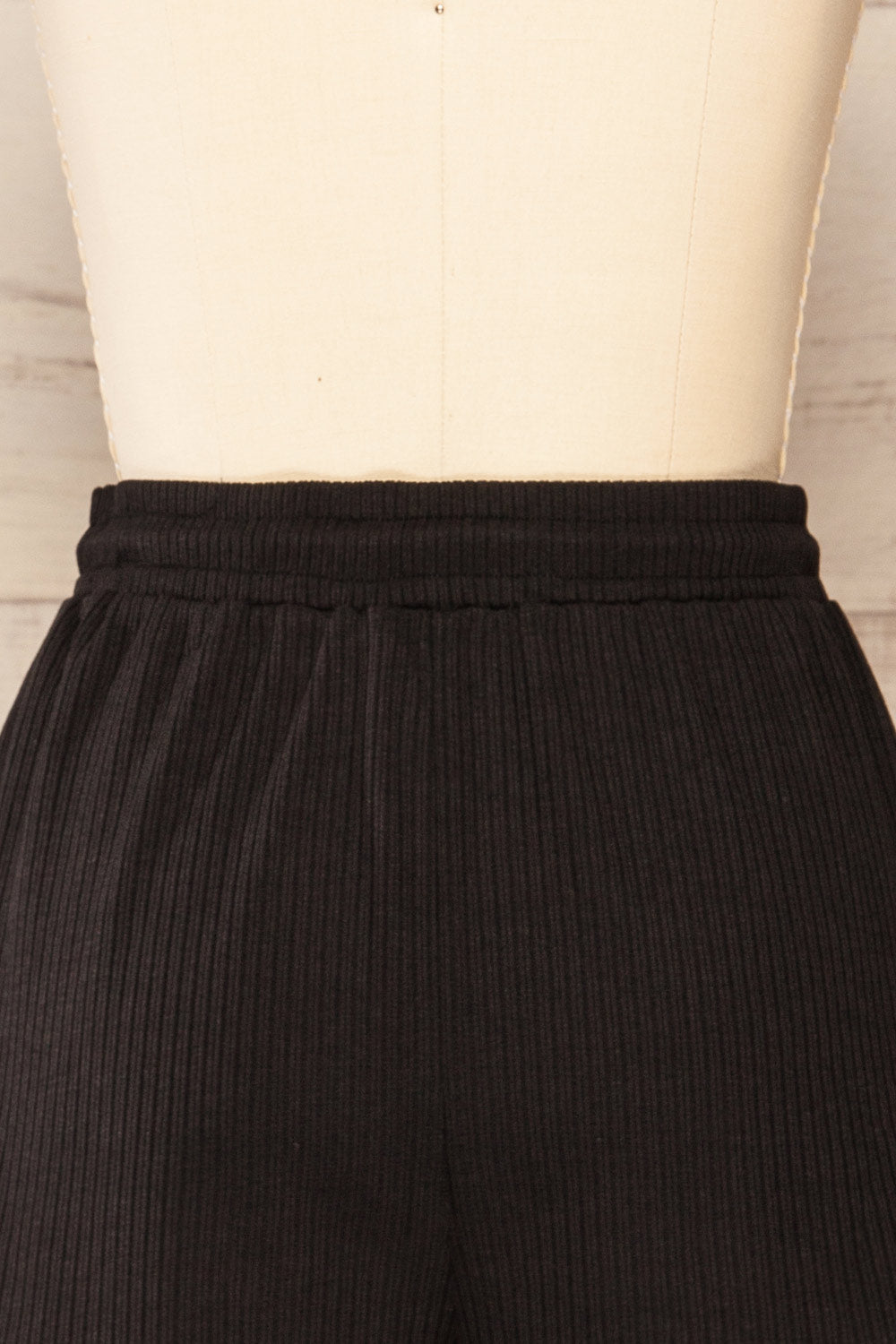 Set Dignes Black Ribbed T-Shirt & Shorts | La petite garçonne   back close-up