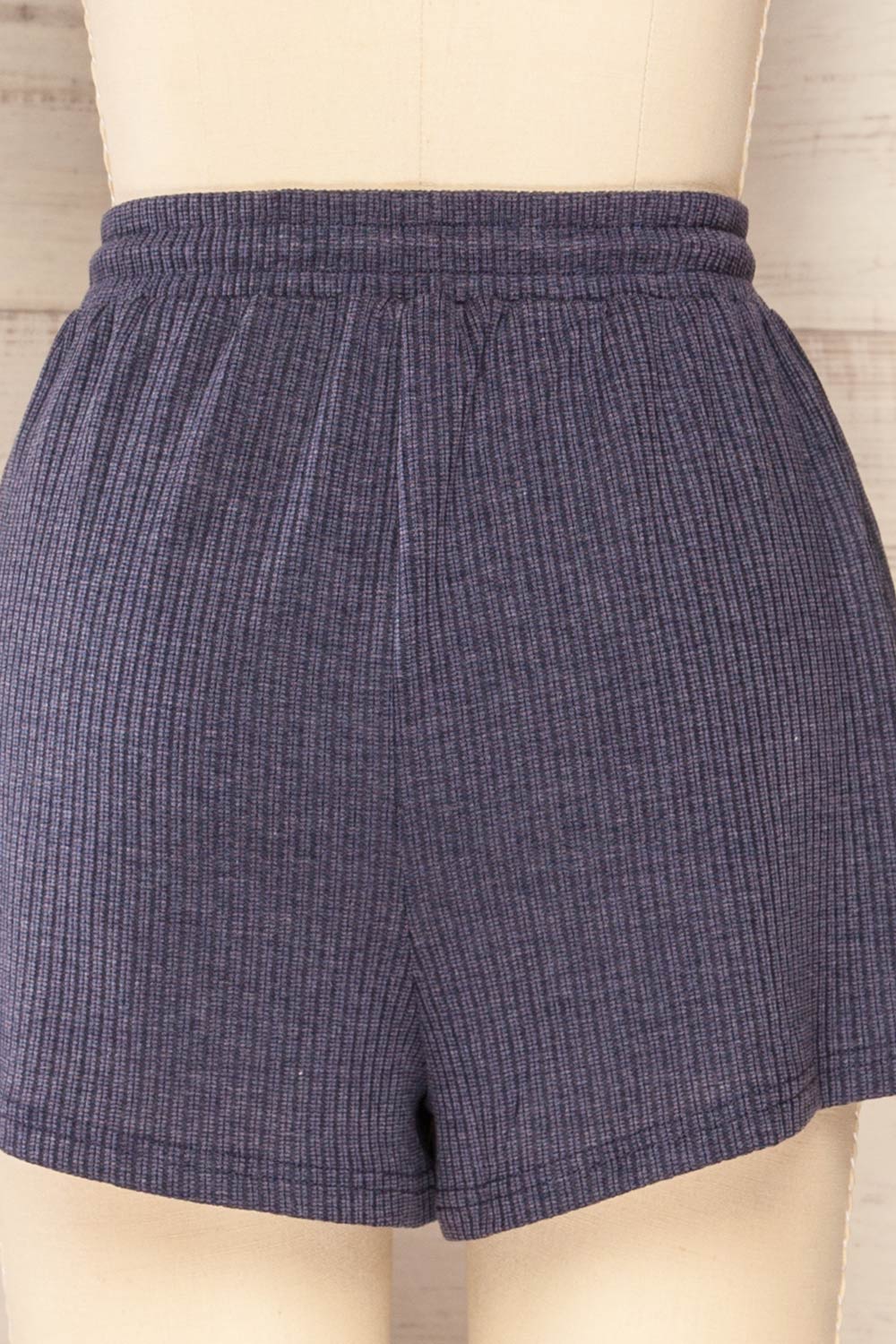 Set Dignes Navy Ribbed T-Shirt & Shorts Set | La petite garçonne back close up bottom