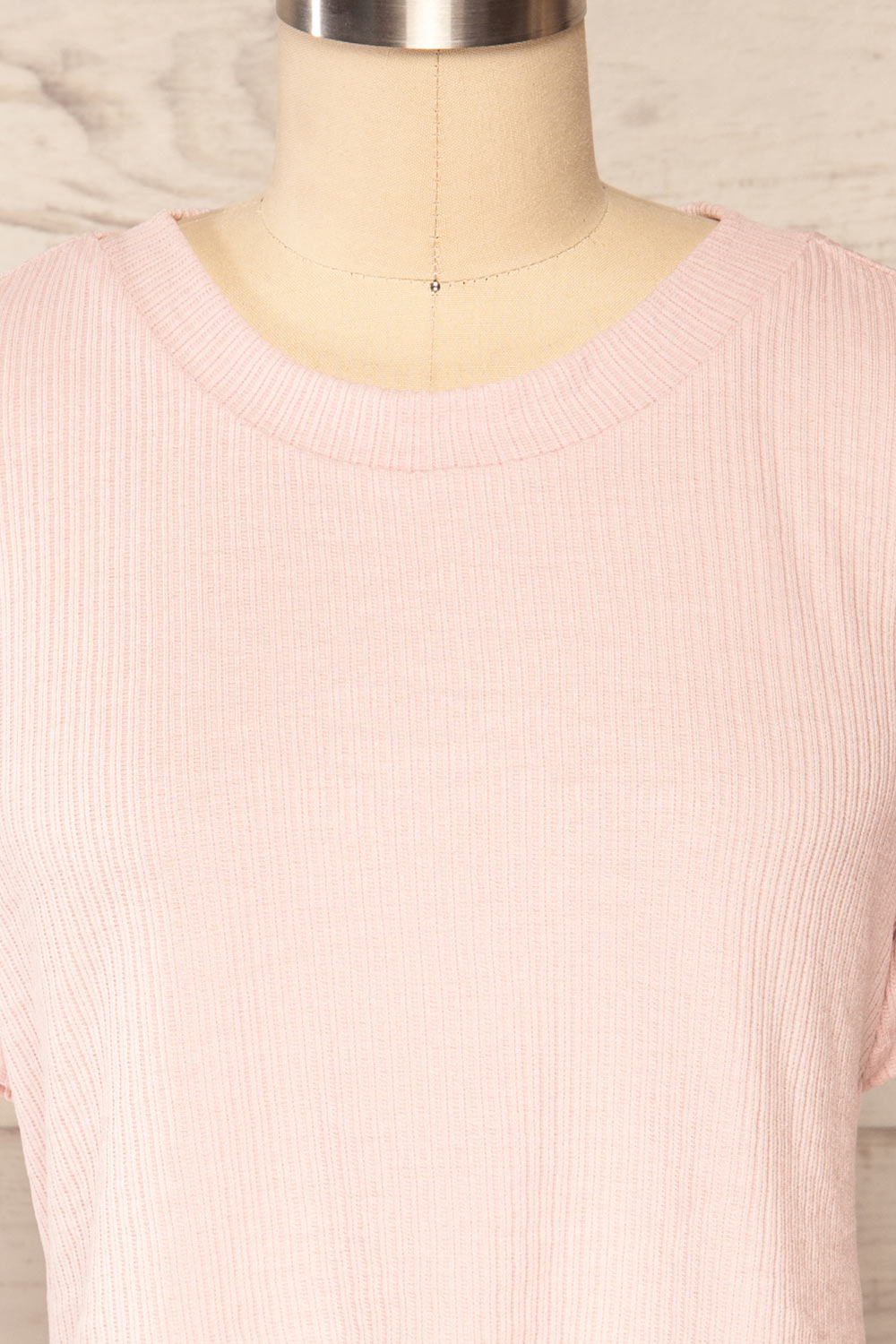 Set Dignes Pink Ribbed T-Shirt & Shorts | La petite garçonne top front close up